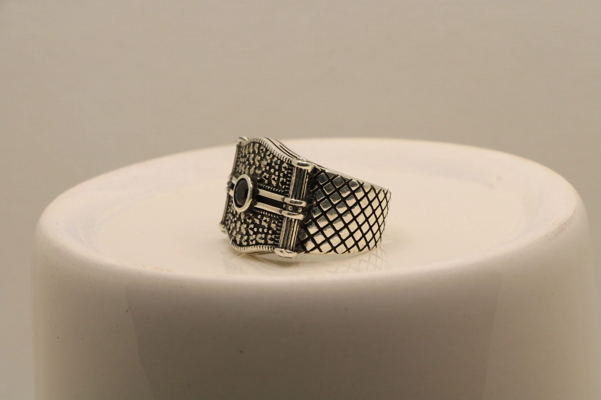 انگشتر نقره مردانه نگین اونیکس و مارکزیت