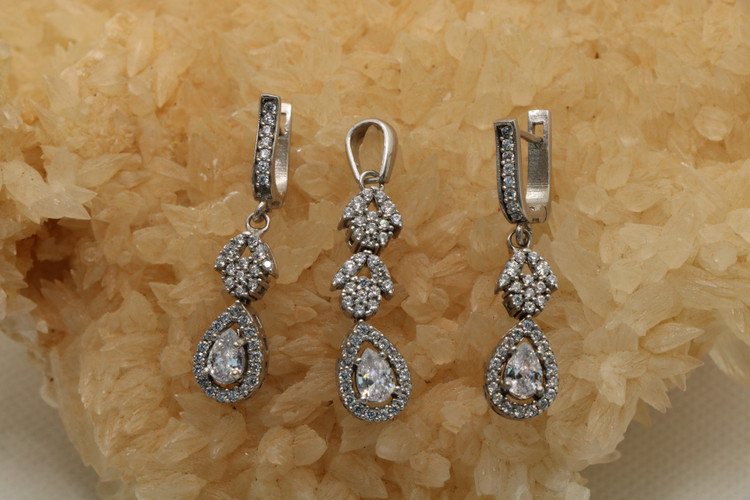 نیم ست نقره زنانه نگین برلیان اشکی