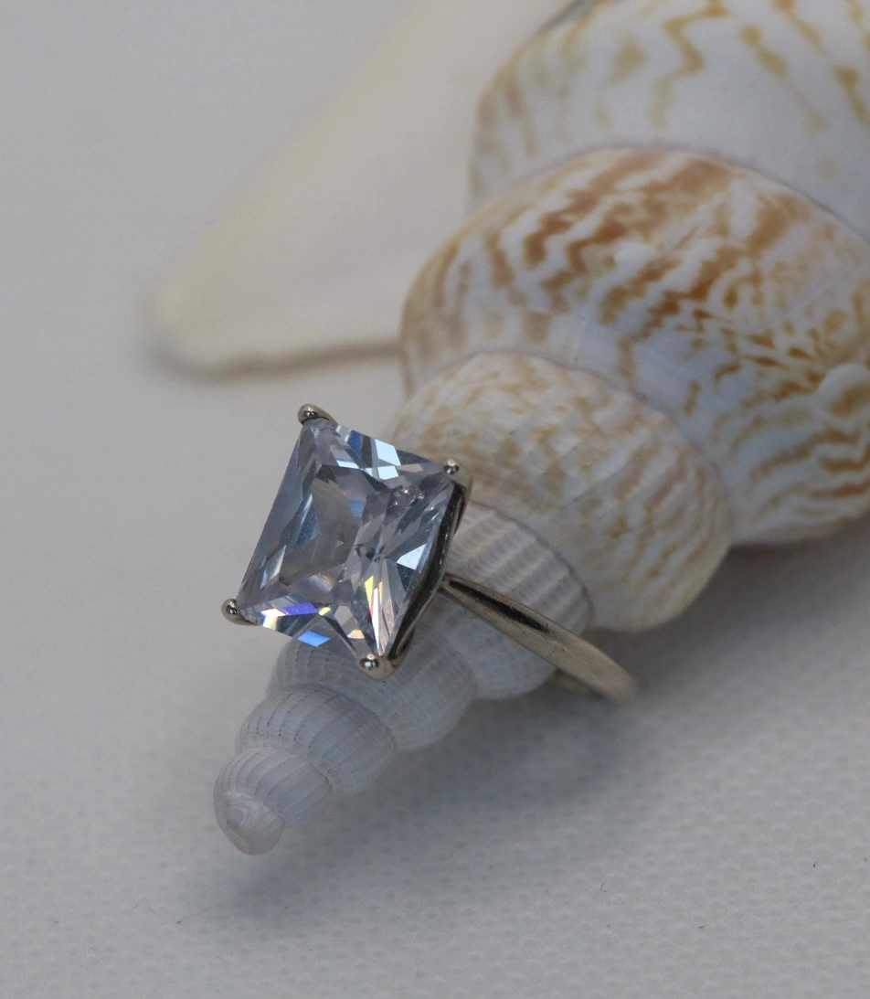 انگشتر نقره زنانه سولیتر نگین کوسنی