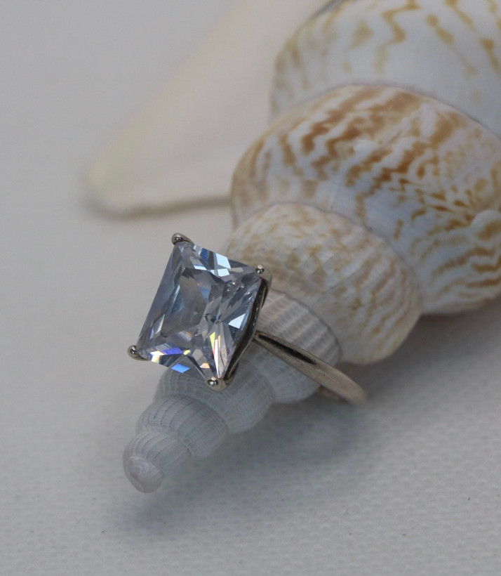 انگشتر نقره زنانه سولیتر نگین کوسنی