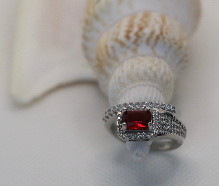 انگشتر نقره زنانه جواهری