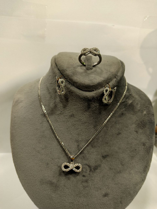 نیم ست نقره زنانه بینهایت