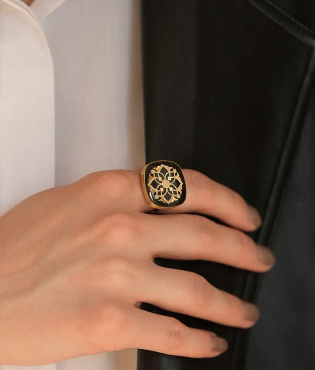 انگشتر ورق طلا مربع اونیکس شمس
