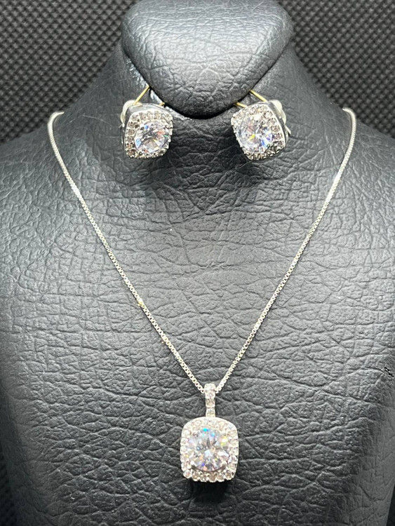 نیم ست نقره زنانه برلیان مربع