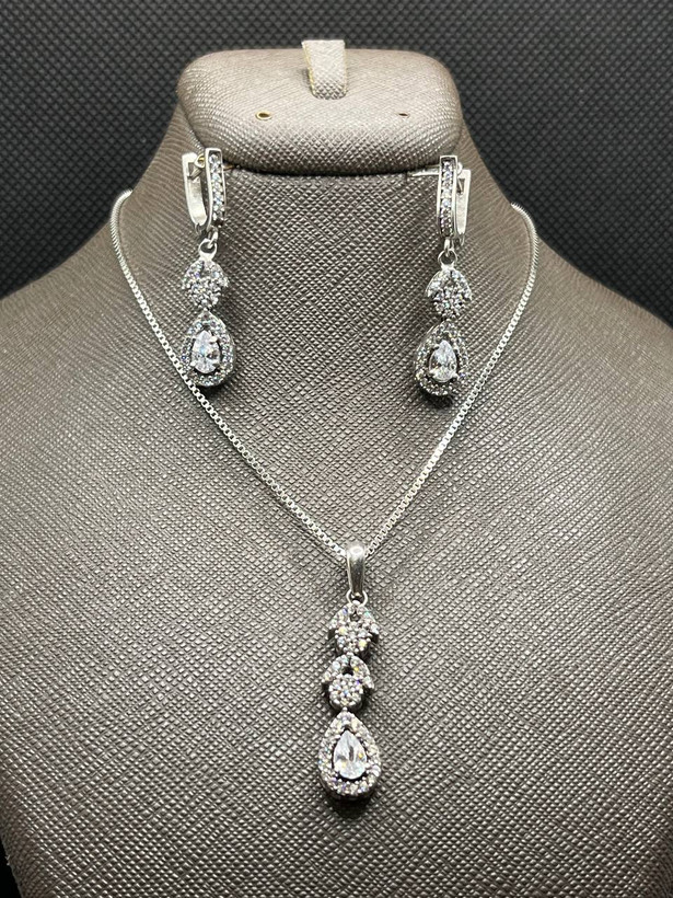 نیم ست نقره زنانه نگین برلیان اشکی