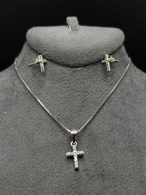 نیم ست نقره زنانه صلیب