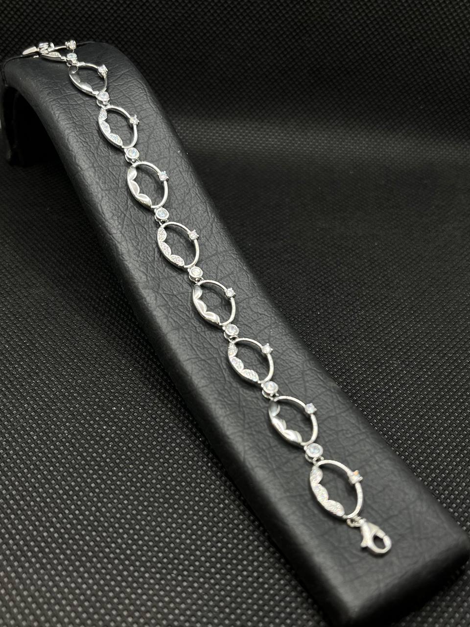 دستبند نقره زنانه حلقه ای