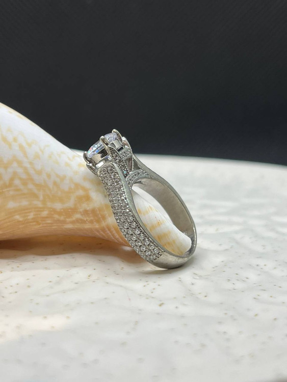 انگشتر نقره زنانه نگین سولیتر پایه بلند