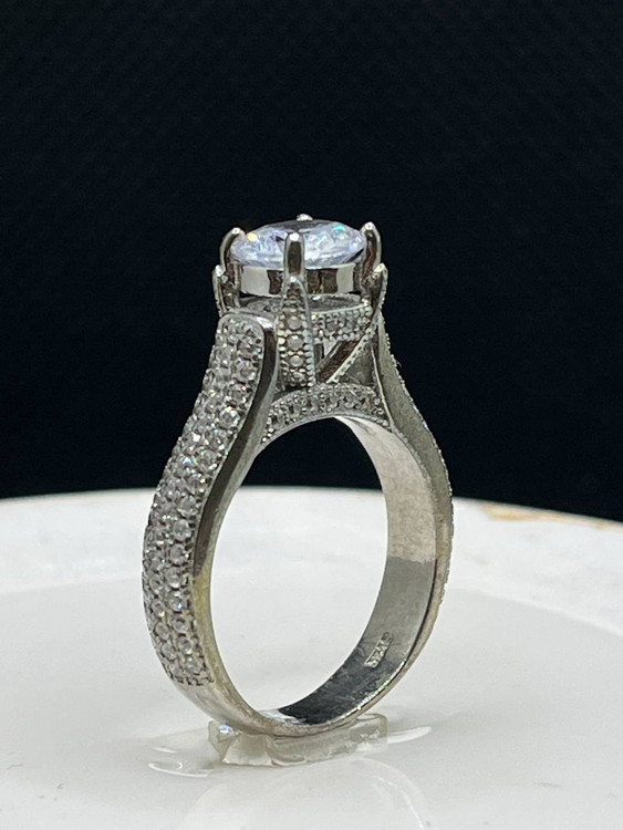 انگشتر نقره زنانه نگین سولیتر پایه بلند