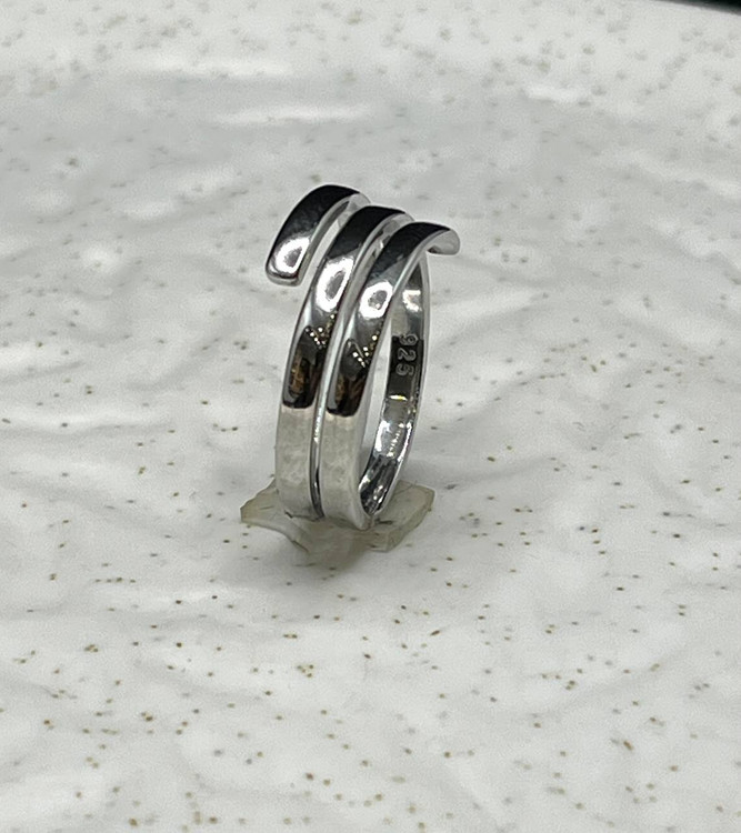 انگشتر نقره زنانه فنری