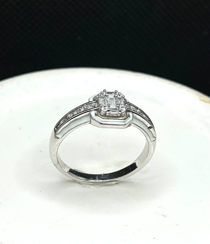 انگشتر نقره زنانه امرالدکات