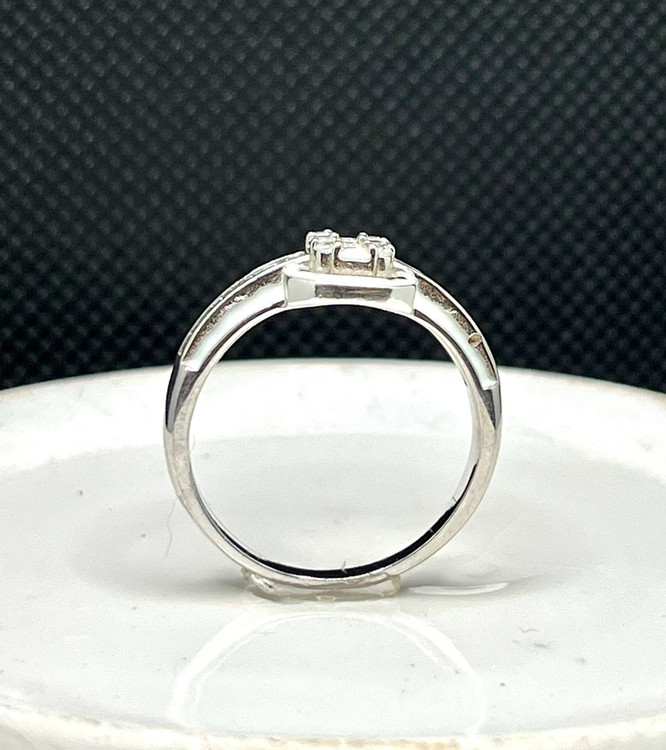 انگشتر نقره زنانه امرالدکات