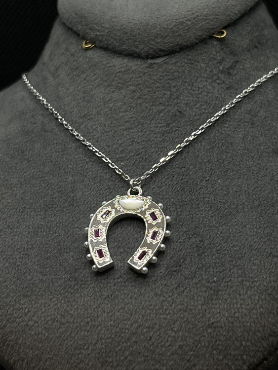 گردنبند نقره نعل اسب نگین باگت