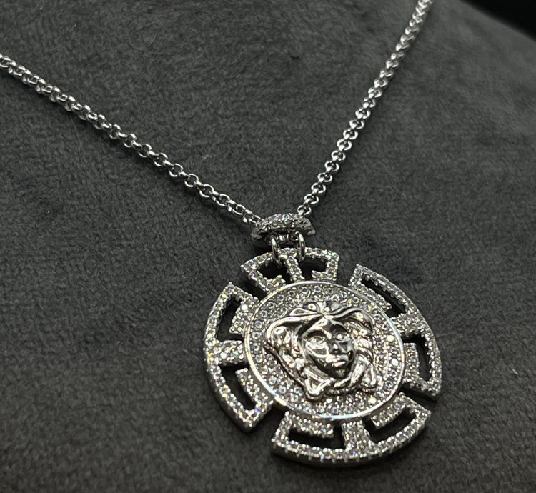 گردنبند نقره ورساچ