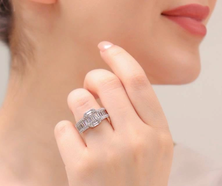 انگشتر نقره زنانه امرالدکات