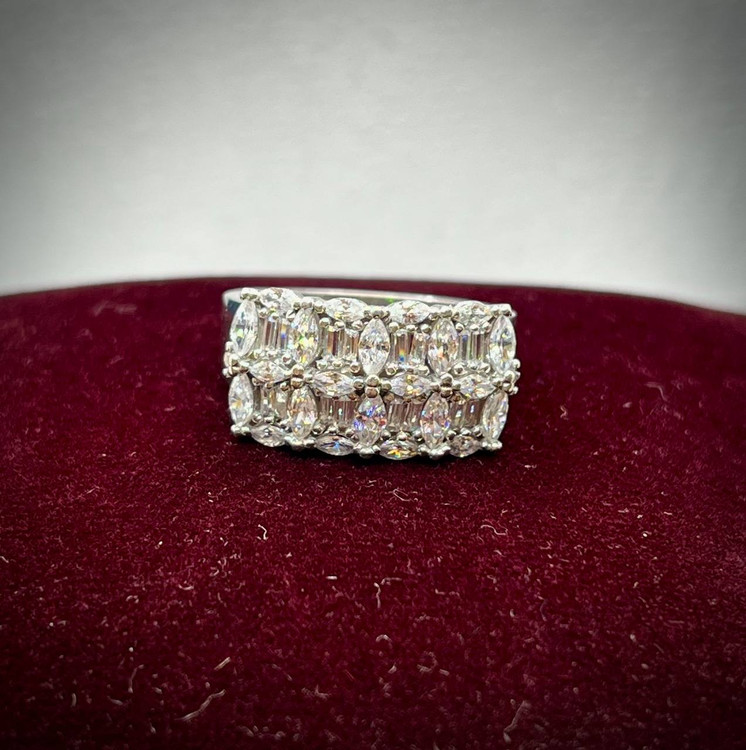 انگشتر نقره زنانه جواهری نگین مارکیز و باگت