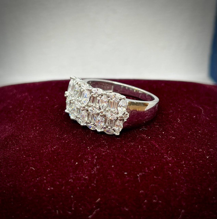 انگشتر نقره زنانه جواهری نگین مارکیز و باگت