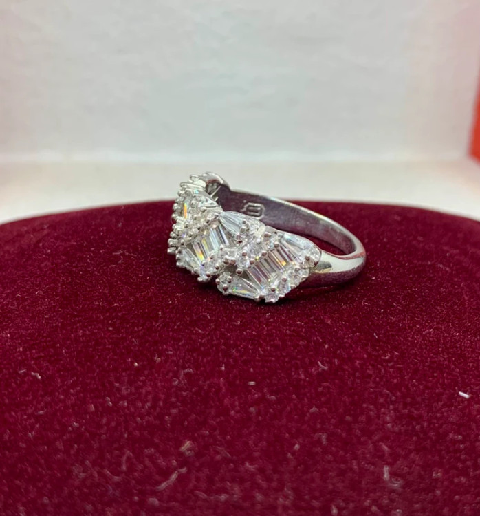 انگشتر نقره زنانه نگین باگت