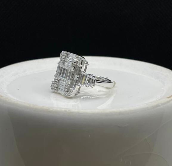 انگشتر نقره زنانه نگین باگت