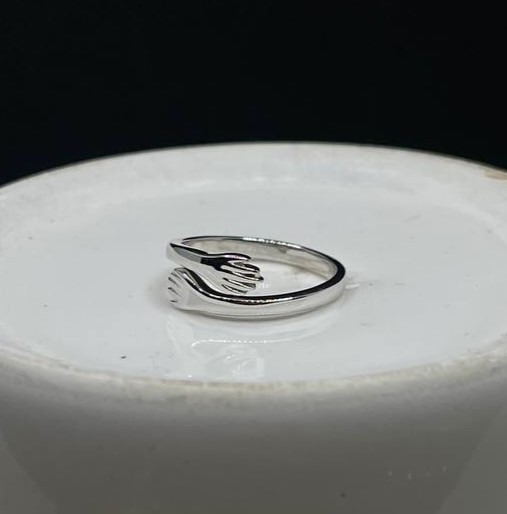 انگشتر نقره زنانه طرح آغوش