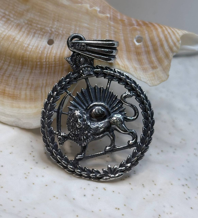 پلاک نقره مردانه شیر و خورشید