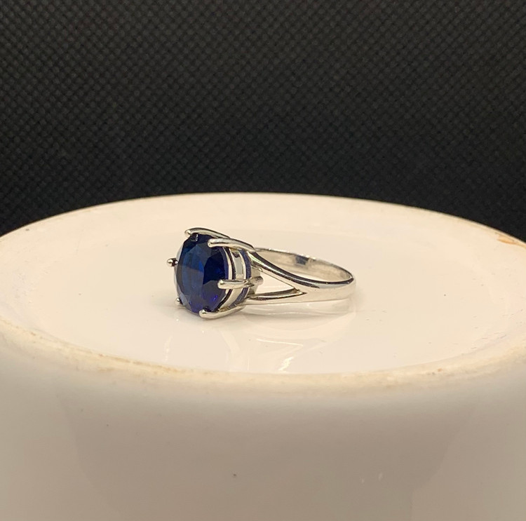 انگشتر نقره زنانه یاقوت کبود گرد