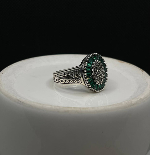 انگشتر نقره مردانه زمرد سبز باگت