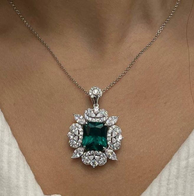 گردنبند نقره زنانه جواهری زمزد سبز