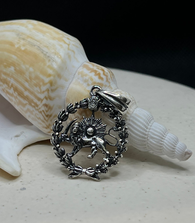 پلاک نقره مردانه سیاه قلم شیروخورشید