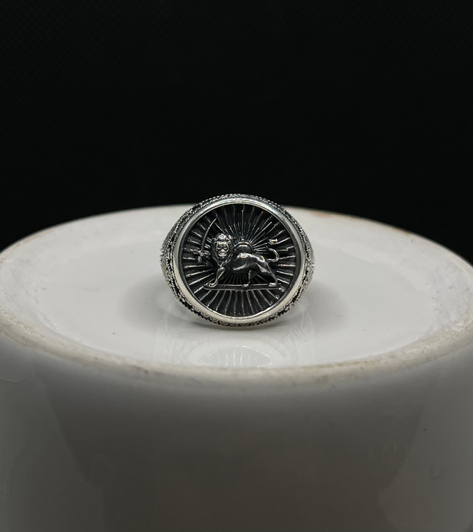 انگشتر نقره مردانه سیاه قلم شیروخورشید