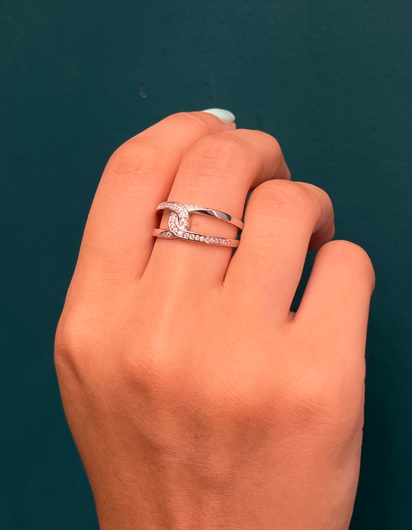 انگشتر نقره زنانه طرح گره نگینی