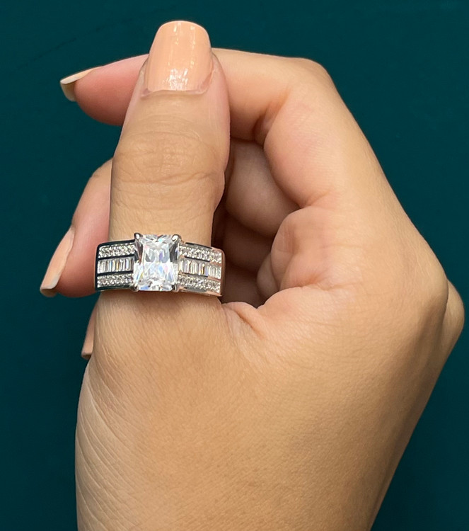 انگشتر نقره زنانه امرالدکات نگین باگت