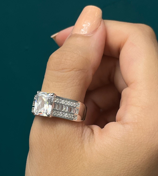 انگشتر نقره زنانه امرالدکات نگین باگت