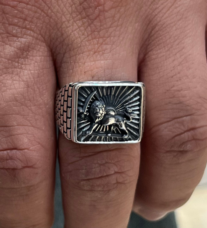 انگشتر نقره مردانه مستطیلی شیروخورشید