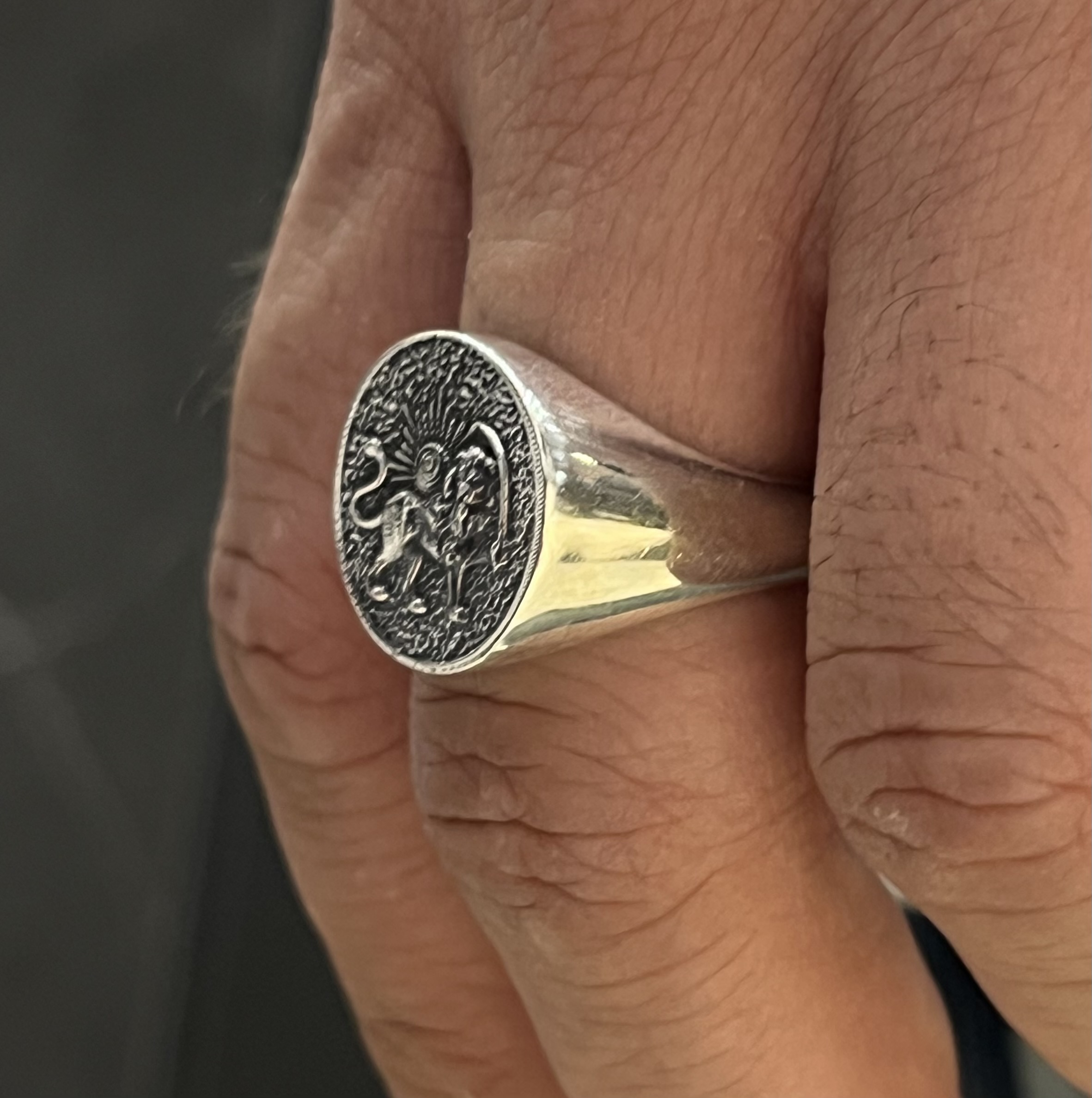 انگشتر نقره مردانه شیروخورشید گرد