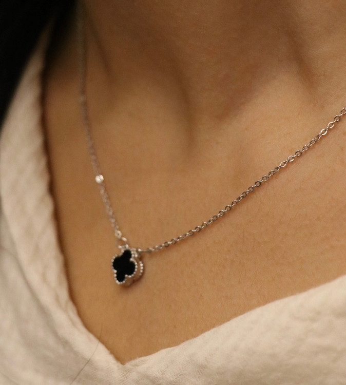 گردنبند نقره زنانه اونیکس ونکلیف