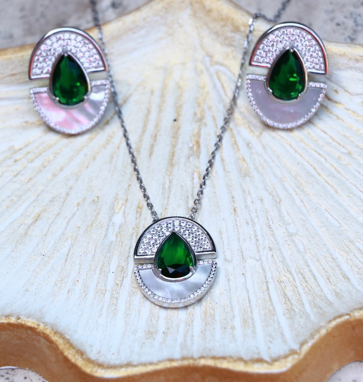 نیم ست نقره زنانه زمرد سبز اشکی و صدف