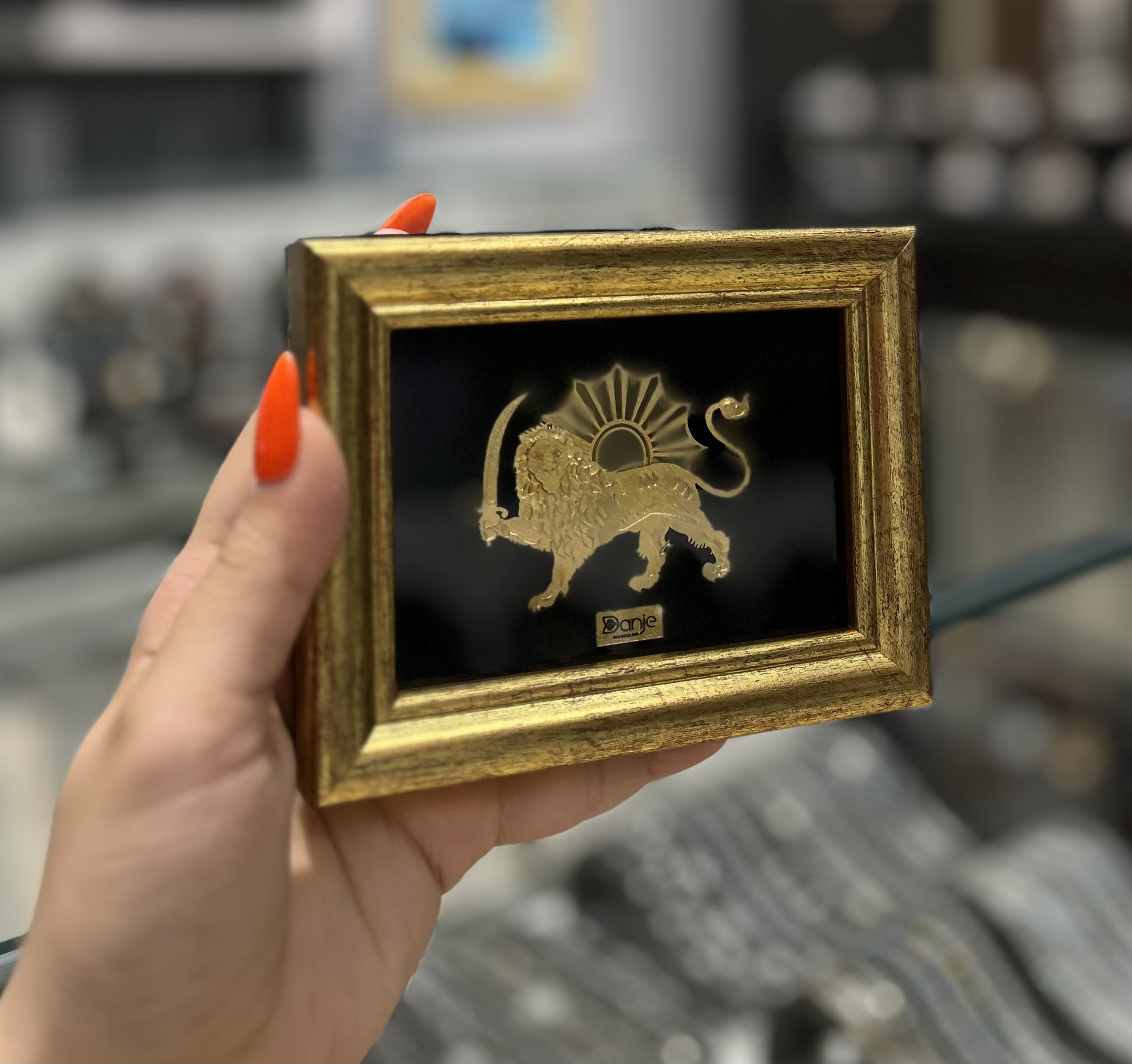 تابلو شیروخورشید