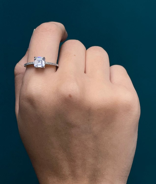 انگشتر نقره زنانه سولیتر نگین مربع