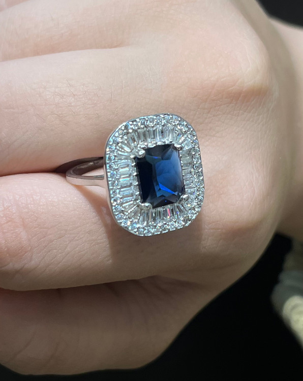 انگشتر نقره زنانه جواهری نگین باگت مستطیلی