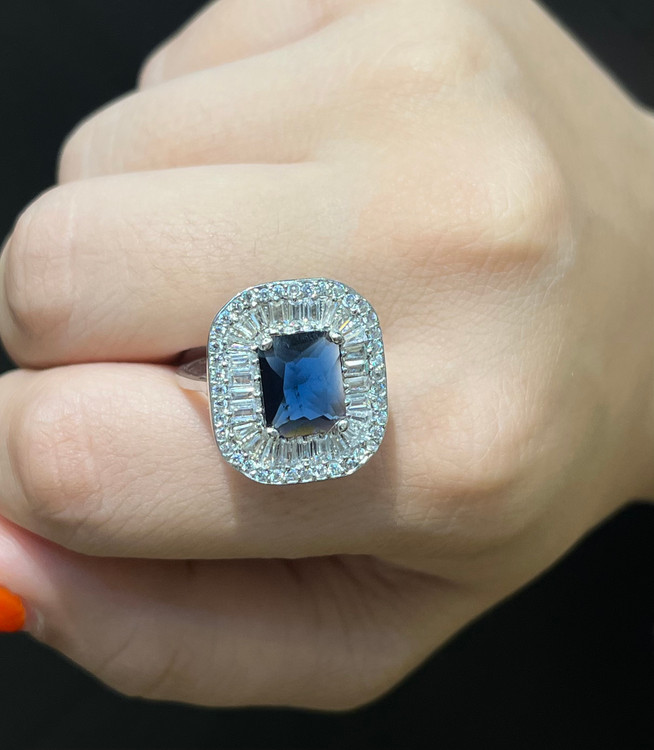 انگشتر نقره زنانه جواهری نگین باگت مستطیلی