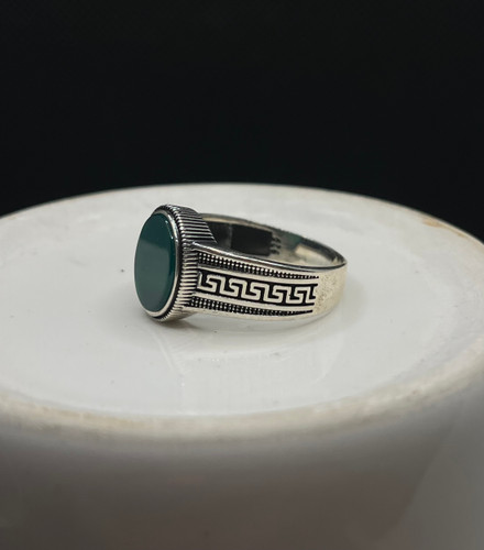 انگشتر نقره مردانه عقیق سبز طرح ورساچ