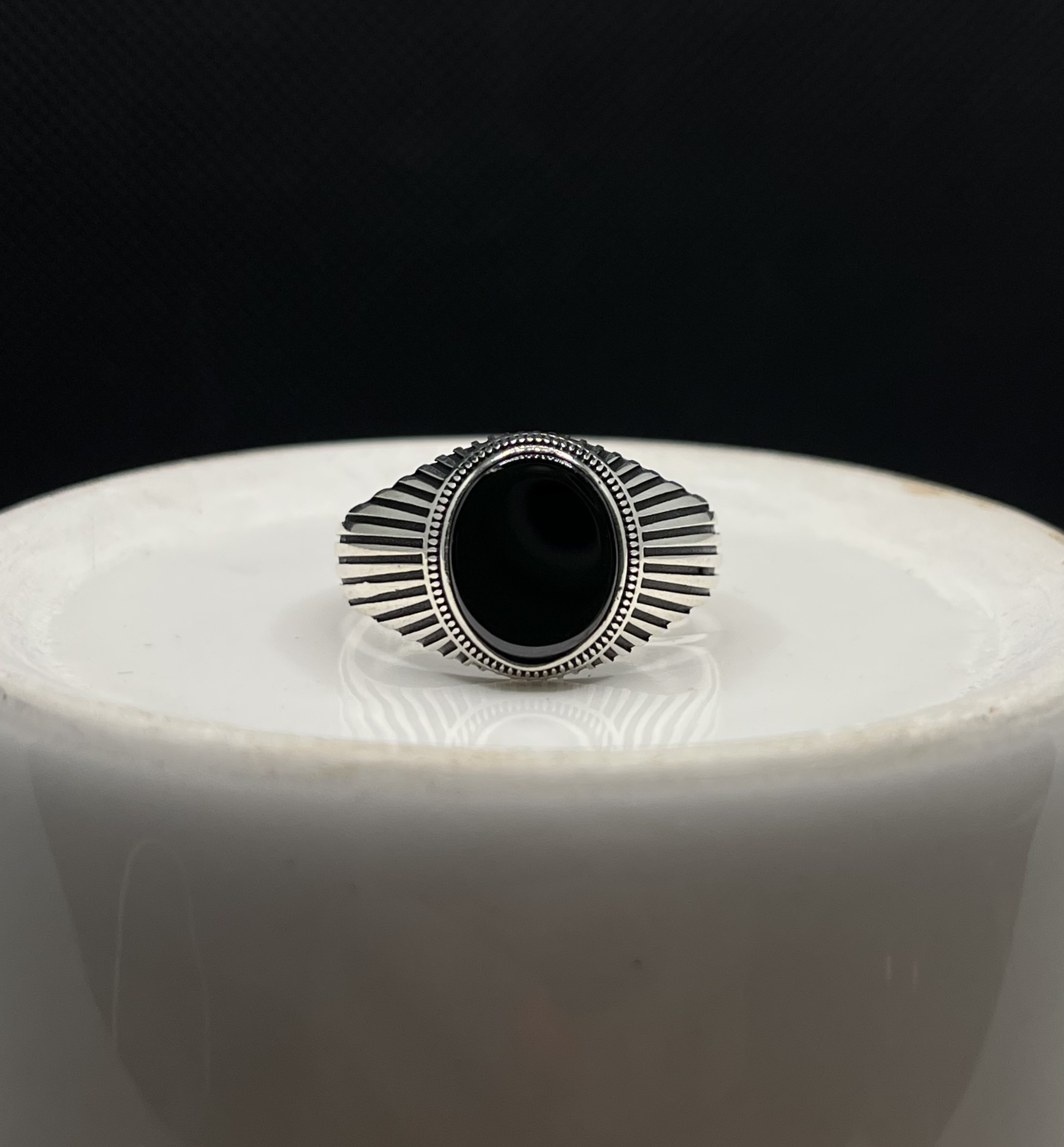 انگشتر نقره مردانه عقیق مشکی بیضی تخت