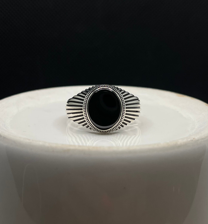 انگشتر نقره مردانه عقیق مشکی بیضی تخت
