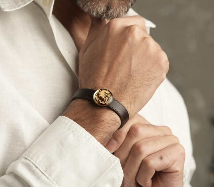 دستبند ورق طلا چرم عقاب