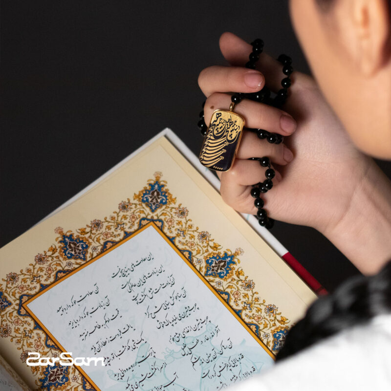 گردنبند ورق طلا هیچ سری ایستا