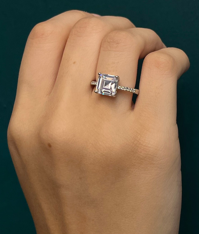 انگشتر نقره زنانه موزانایت مربعی