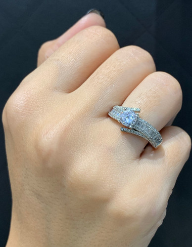 انگشتر نقره زنانه سولیتر نگین باگت