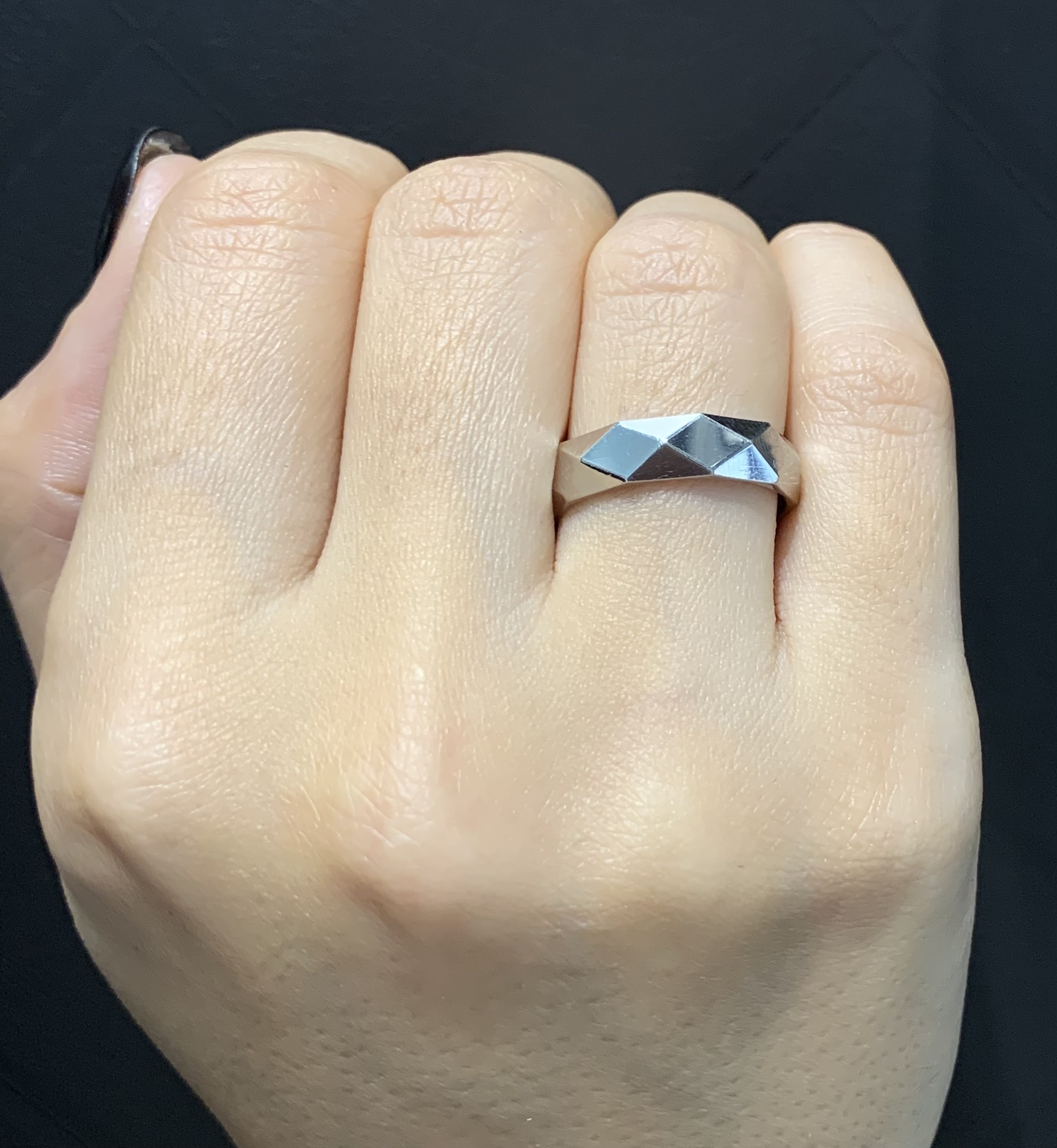 انگشتر نقره زنانه رینگی تراش لوزی