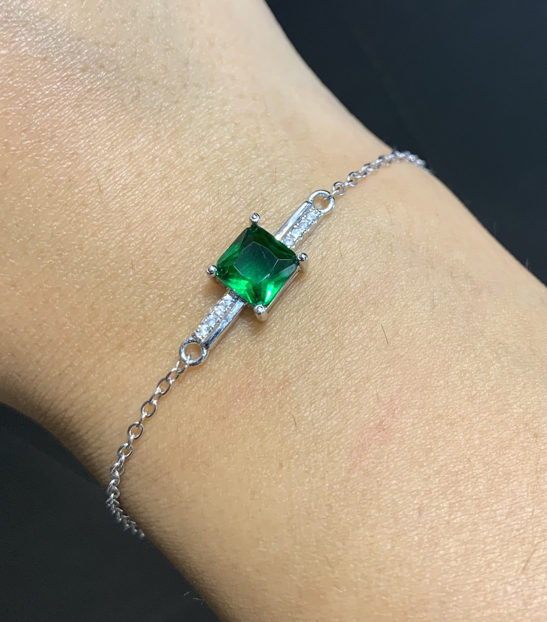 دستبند نقره زنانه زمرد سبز مربعی